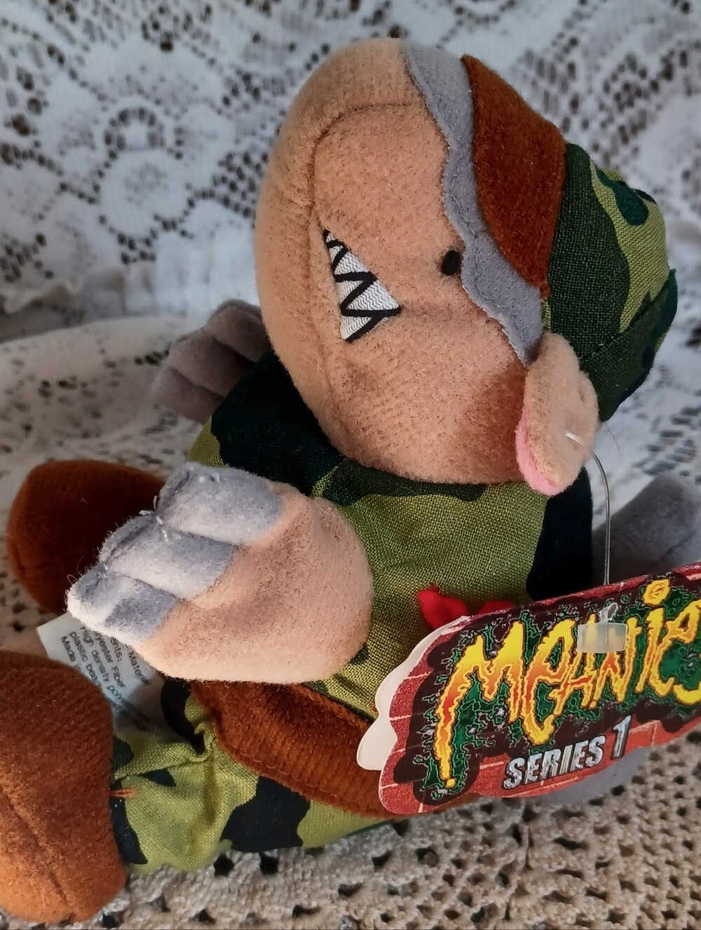 VINTAGE 1997 MEANIES SERIES 1 ARMYDILLO "DAN" WITH HANGTAG 7" BEANBAG PLUSH